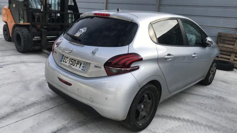 Image PEUGEOT 208 1