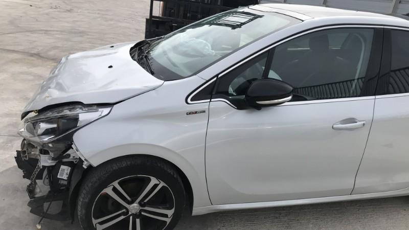 Image PEUGEOT 208 1