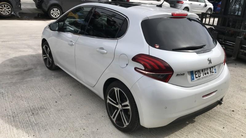 Image PEUGEOT 208 1