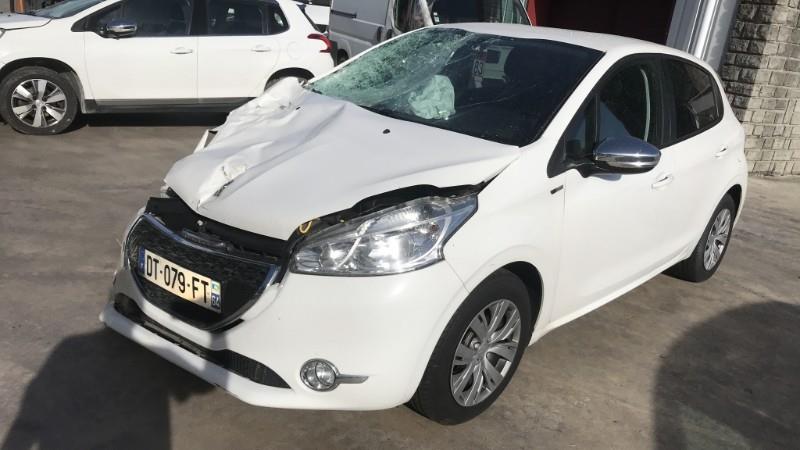 Image PEUGEOT 208 1