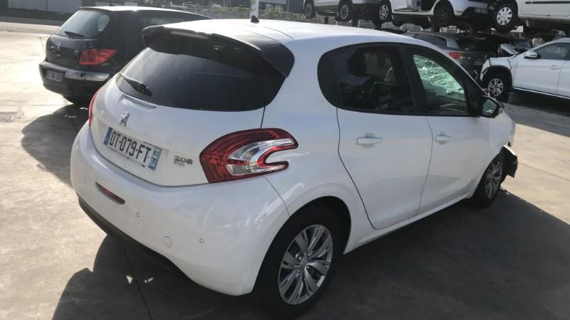 Image PEUGEOT 208 1