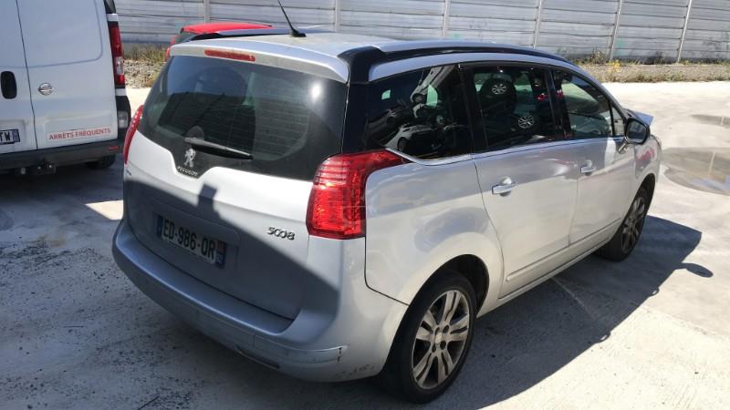 Image PEUGEOT 5008 1