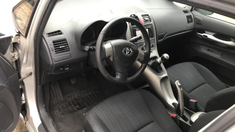 Image TOYOTA AURIS 1