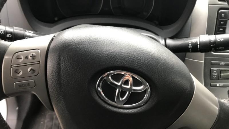 Image TOYOTA AURIS 1