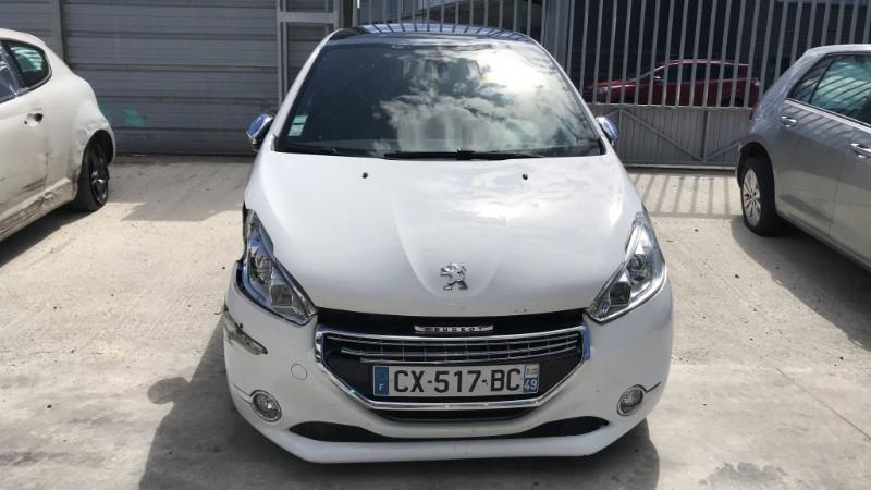 Image PEUGEOT 208 1