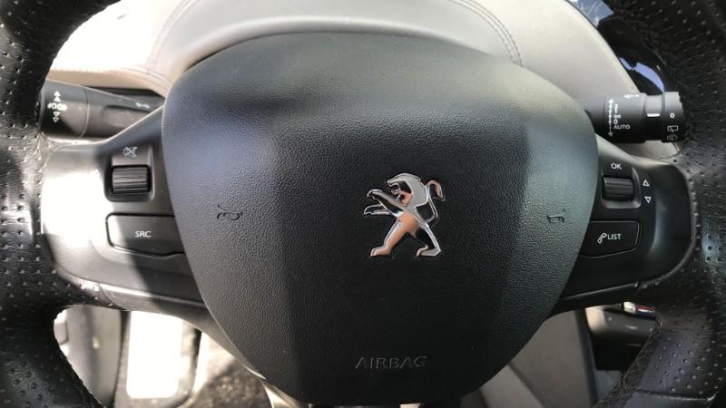 Image PEUGEOT 208 1