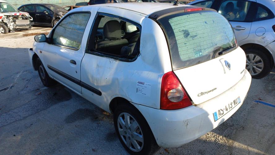 Support d' aile avant gauche partie inférieur RENAULT CLIO 05 => 7782309169