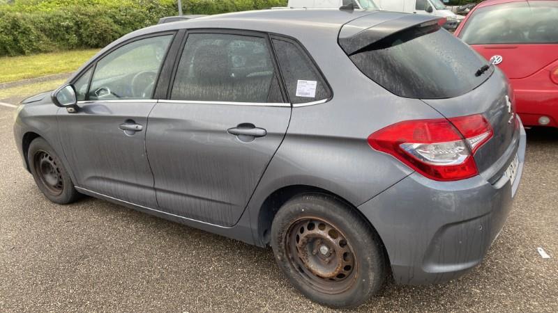 Foto pieza de coche