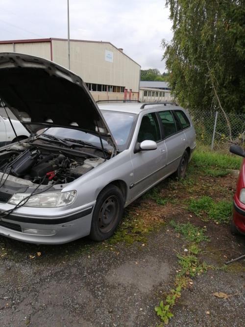 Verin de coffre pour PEUGEOT 406 PHASE 2 BREAK d'occasion - Jaqu'Auto