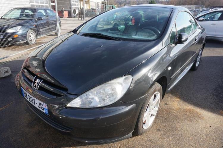 Pare boue arriere droit PEUGEOT 307 PHASE 1 CABRIOLET d'occasion