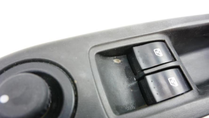Interrupteur de leve vitre pour RENAULT CLIO 2 PHASE 2 d'occasion