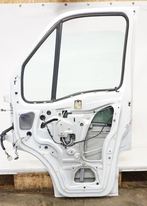 Porte avant gauche pour RENAULT MASTER 2 PHASE 2 d'occasion - Jaqu'Auto