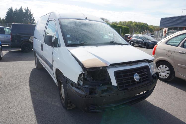 Poignee porte avant droit pour FIAT SCUDO 1 PHASE 2 d'occasion - Jaqu'Auto