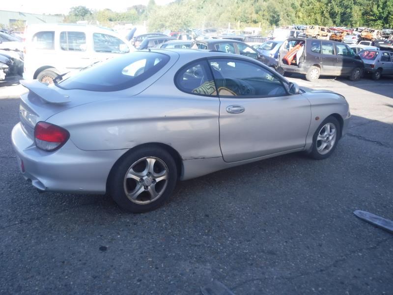 Hyundai coupe 2001