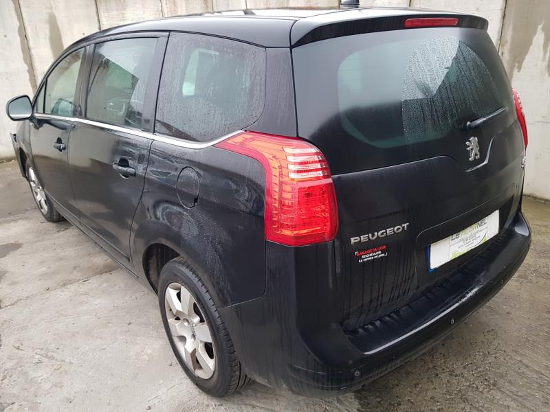 Peugeot 5008 2012