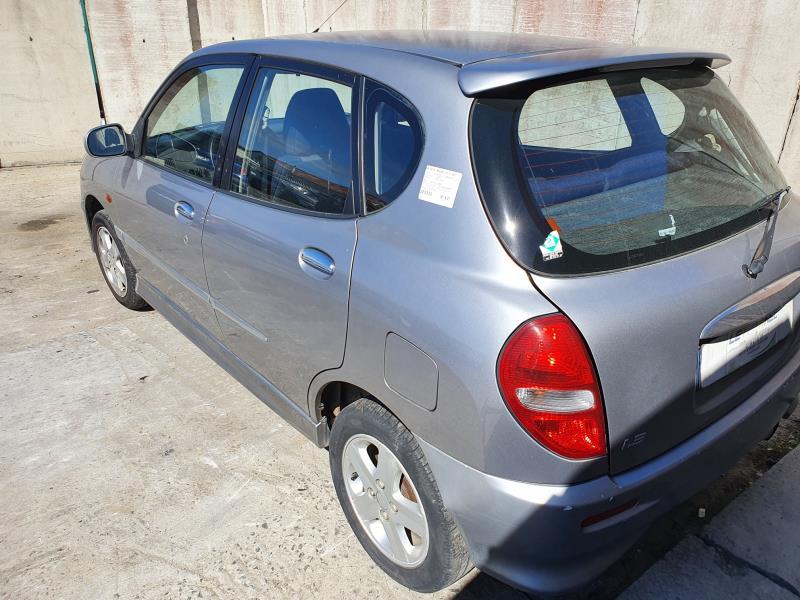 Daihatsu sirion 2002