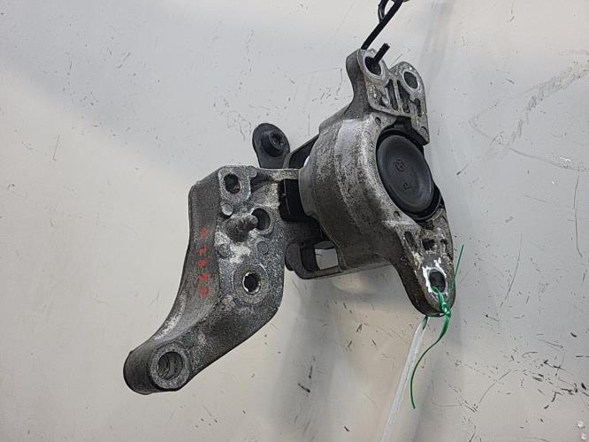 Image Support moteur droit - OPEL VIVARO 2