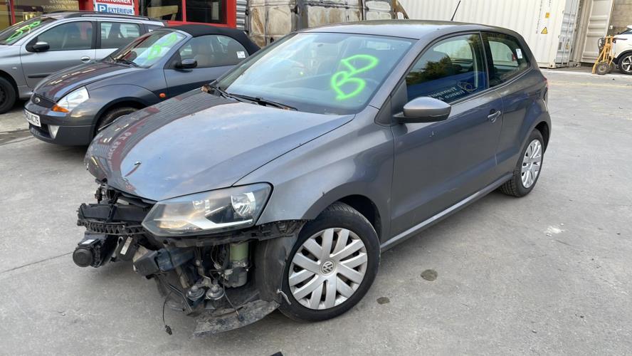 Image Attache ceinture avant gauche - VOLKSWAGEN POLO 5