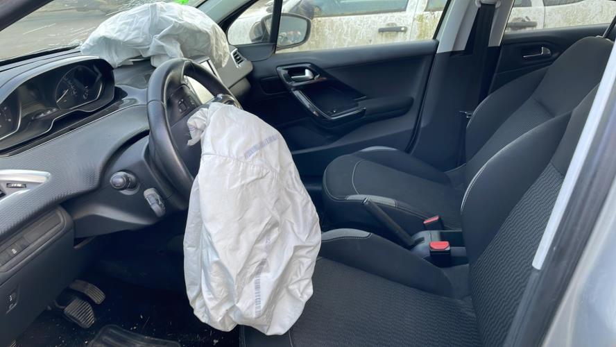 Image Poignee interieur arriere droit - PEUGEOT 208 1