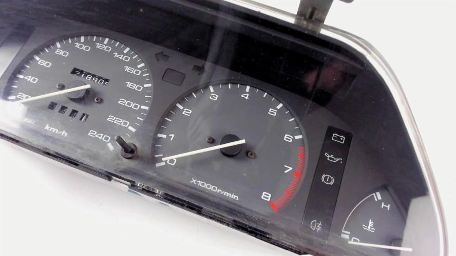 Image Compteur - MAZDA 323 4