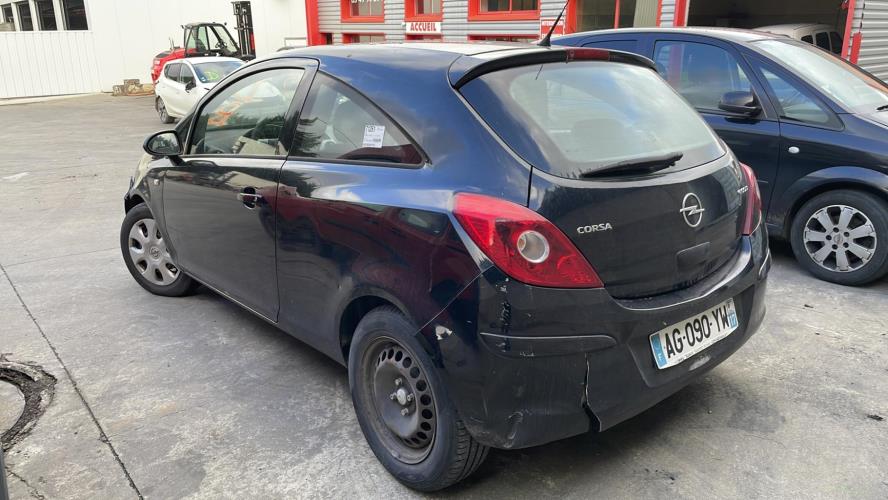 Image Capot - OPEL CORSA D