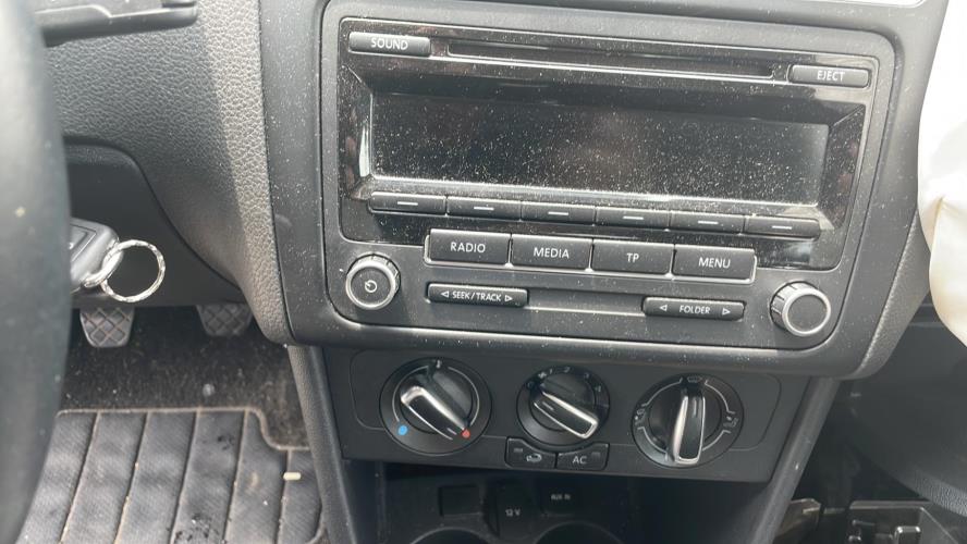 Image Autoradio - VOLKSWAGEN POLO 5