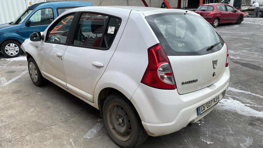 Image Pare choc arriere - DACIA SANDERO 1