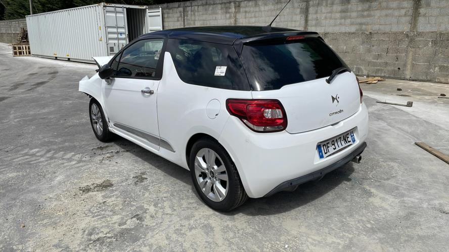 Image Feu arriere principal droit (feux) - CITROEN DS3