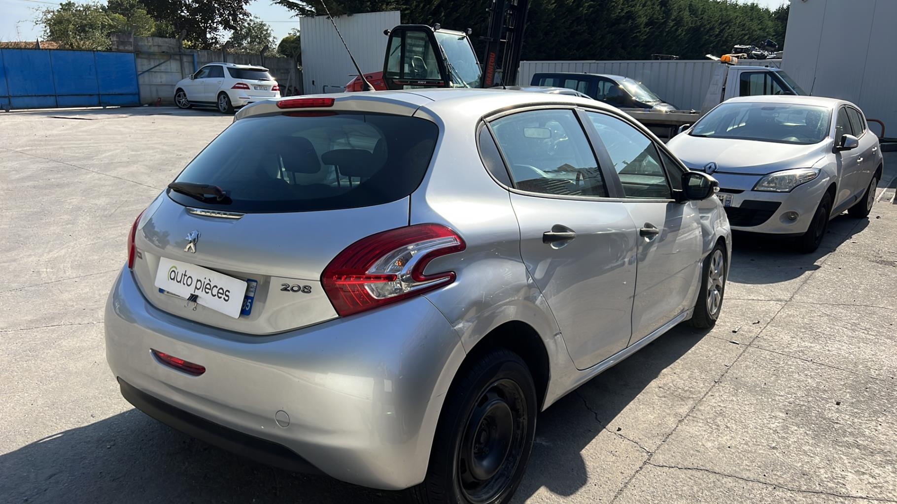 Image PEUGEOT 208 1