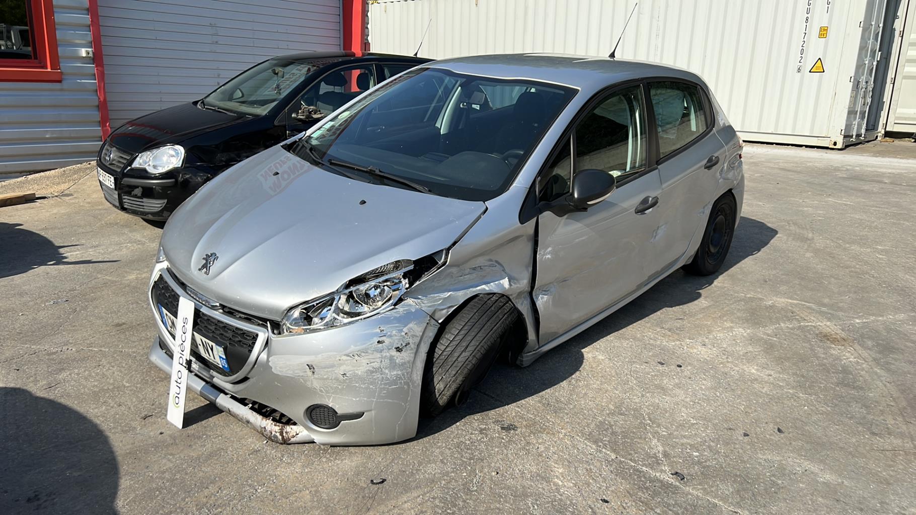 Image PEUGEOT 208 1