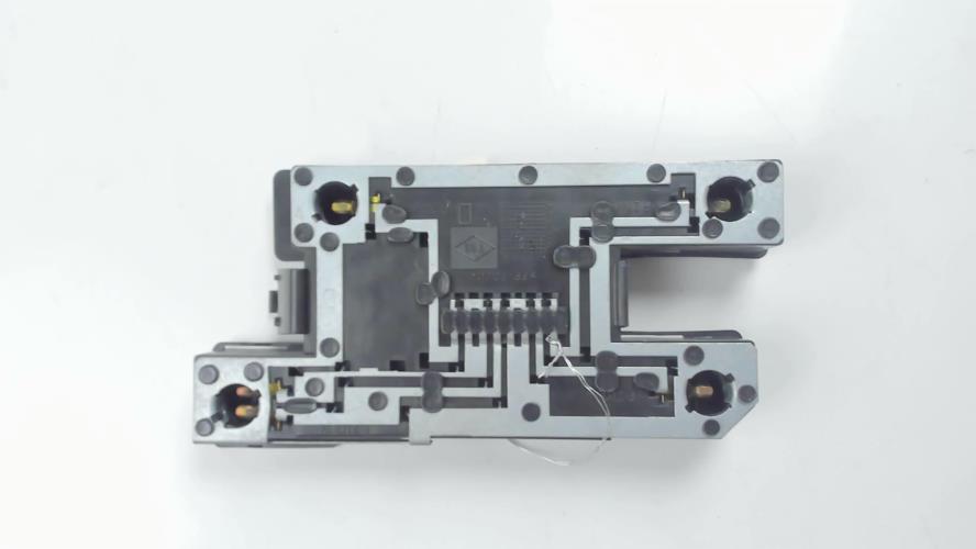 Image Platine feu arriere droit - RENAULT CLIO 1