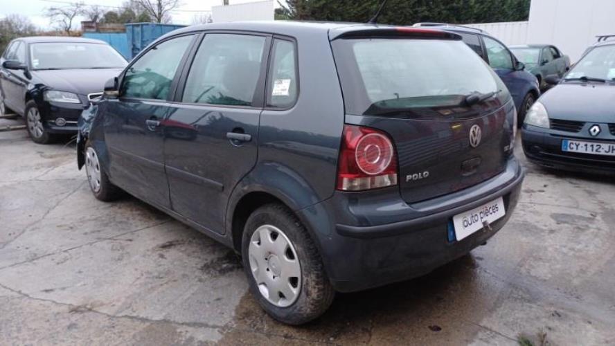 Image Aile avant droit - VOLKSWAGEN POLO 4