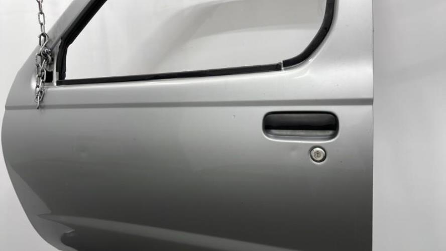 Image Porte avant gauche - NISSAN PICK-UP 3