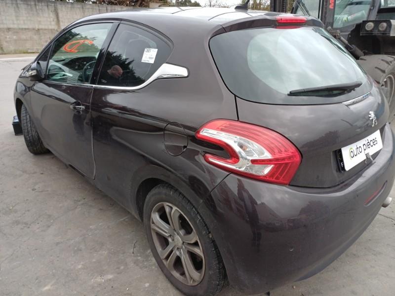 Image PEUGEOT 208 1