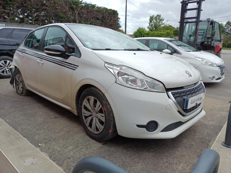 Image PEUGEOT 208 1