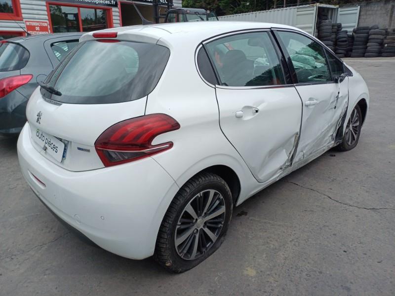 Image PEUGEOT 208 1