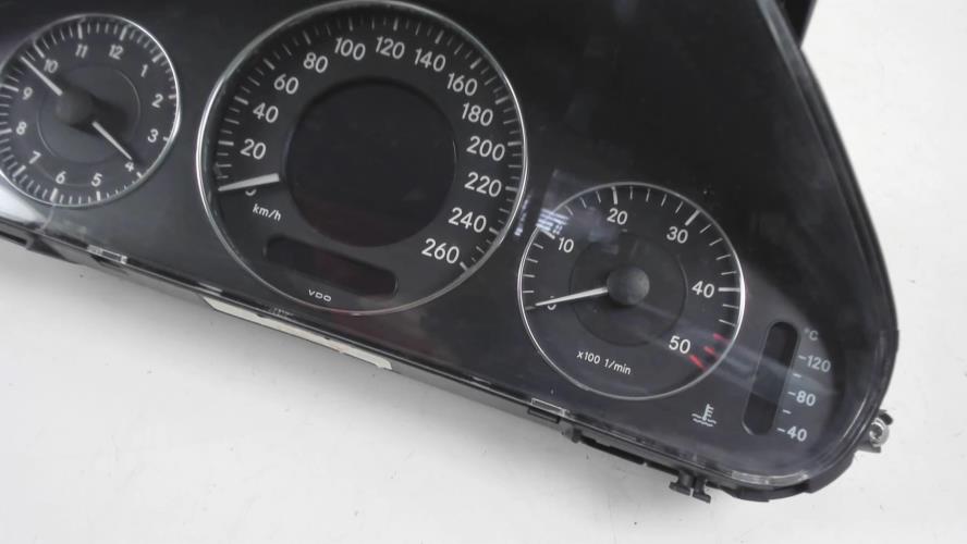 Image Compteur - MERCEDES CLASSE E 211