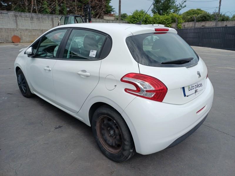 Image PEUGEOT 208 1