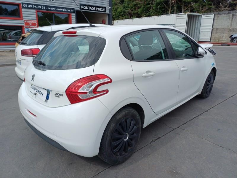 Image PEUGEOT 208 1