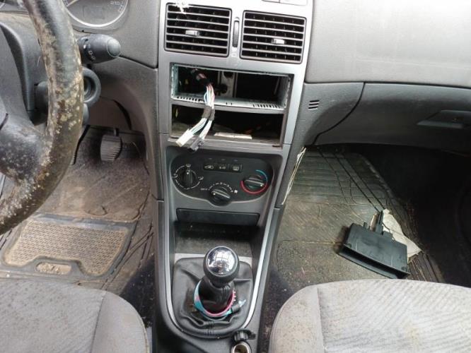 Image Renfort pare choc avant (traverse) - PEUGEOT 307