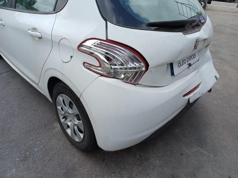 Image PEUGEOT 208 1