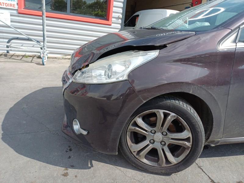 Image PEUGEOT 208 1