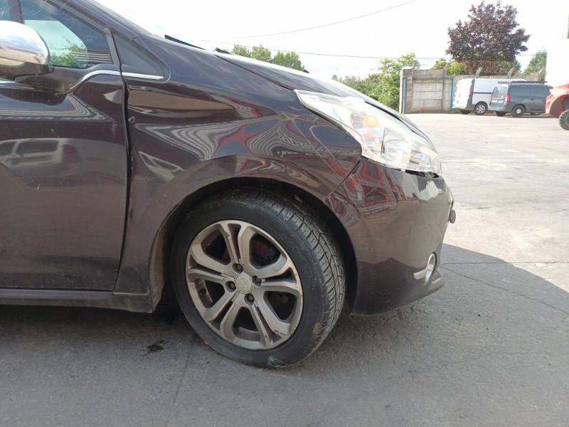 Image PEUGEOT 208 1