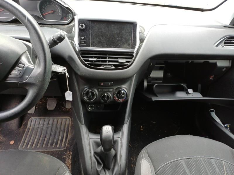 Image PEUGEOT 208 1