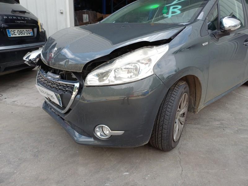 Image PEUGEOT 208 1