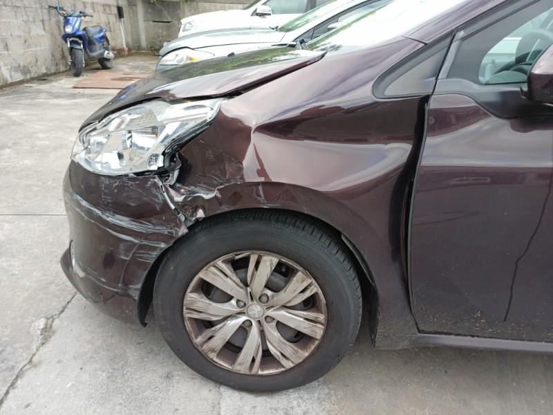 Image PEUGEOT 208 1