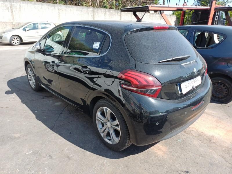 Image PEUGEOT 208 1