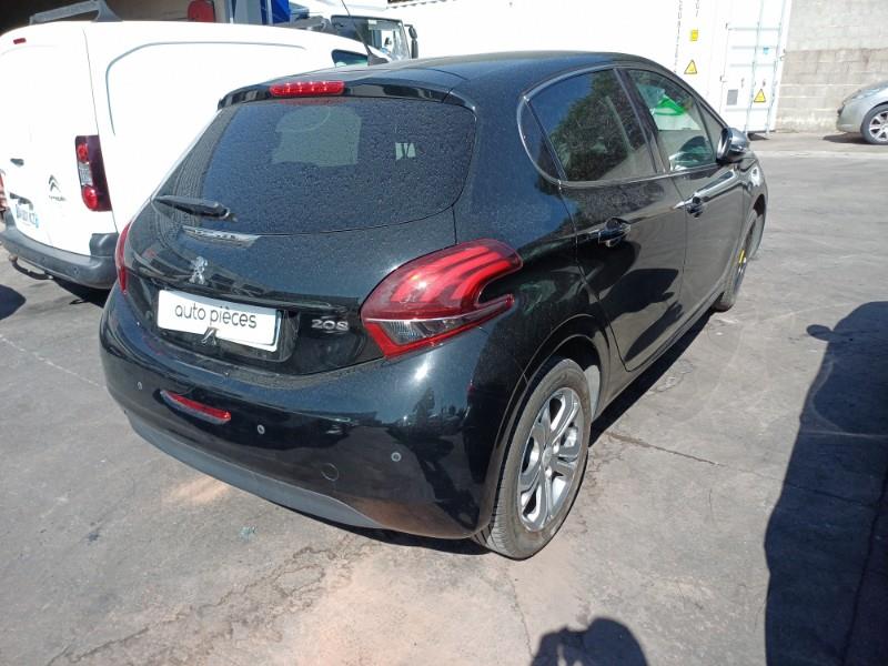 Image PEUGEOT 208 1