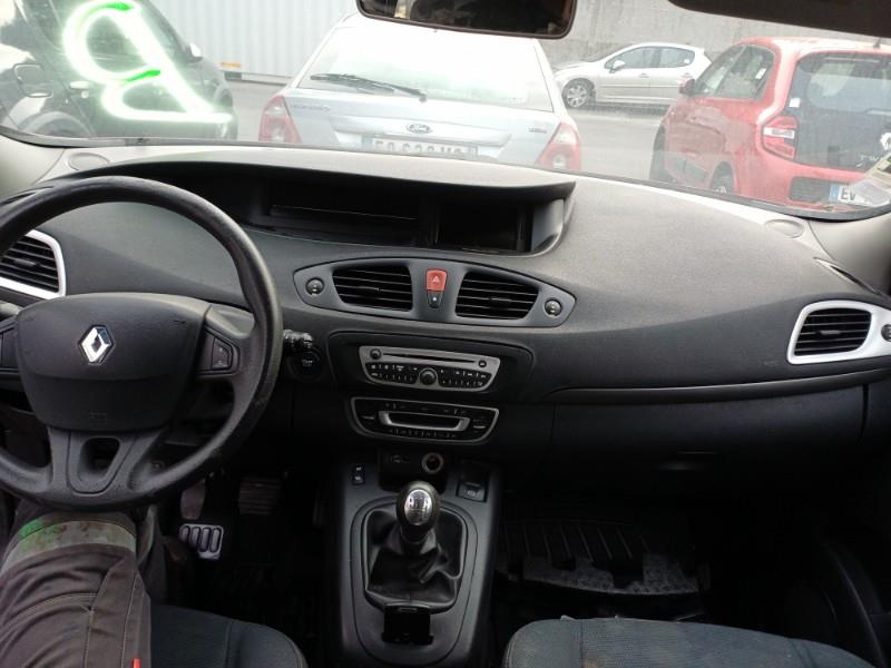 Image RENAULT GRAND SCENIC 3