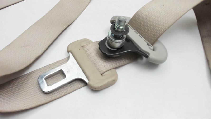 Image Ceinture arriere droit - DAIHATSU CUORE 2